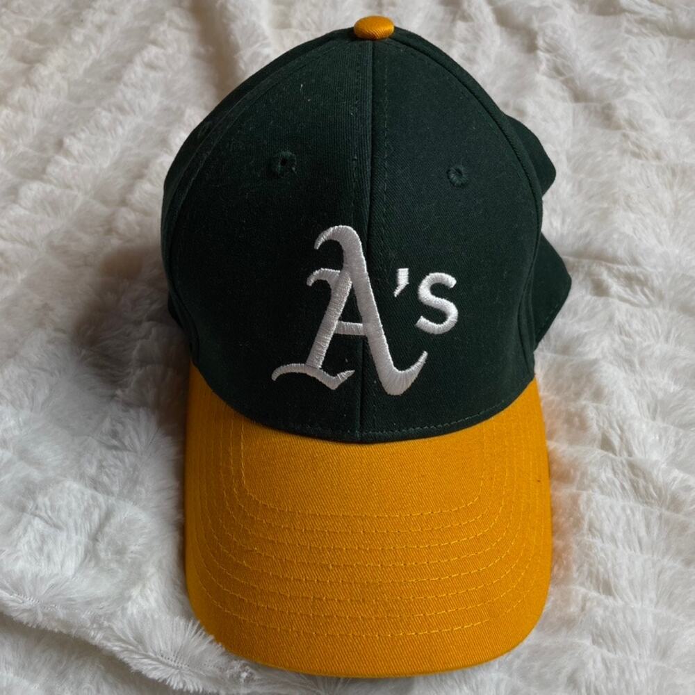 MLB Oakland A's Baseball Hat Gold Green Curved Bill Fan Favorite Genuine‎ Merch